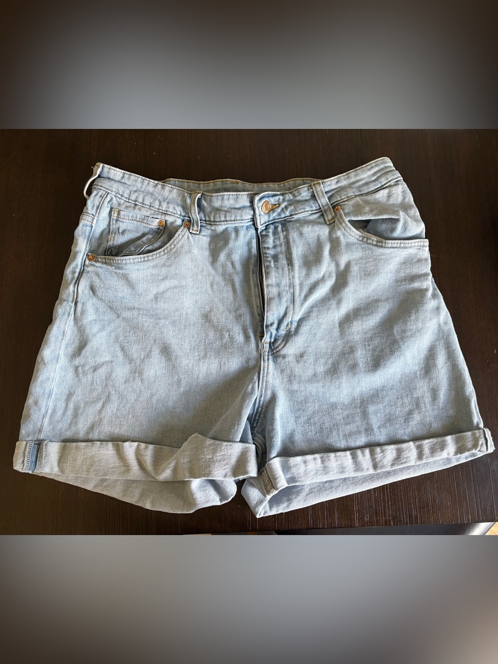 Light Wash H&M Mom Shorts